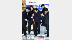 김재섭 “장동혁 얼굴 하루가 다르게 상해…靑정무수석은 와야 상식”