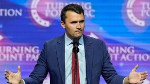 [신문과 놀자!/피플 in 뉴스]길거리 토론으로 유명… 피살된 ‘보수 아이콘’ 찰리 커크