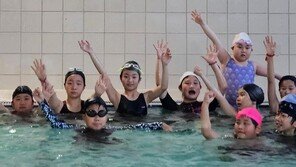 겨울에 하는 물놀이도 즐겁네