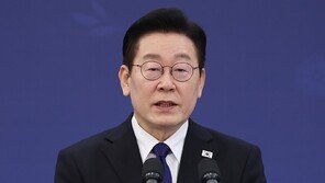 李대통령 “혹시 반명이냐?” 농담에…정청래 “모두 친명이고 친청와대”