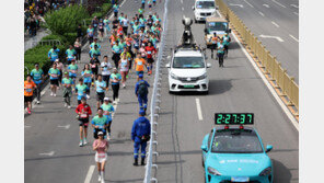 “아침 회의 대신 러닝”…中 직장가에 번지는 ‘달리며 일하기’