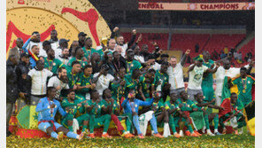 극적으로 네이션스컵 우승했지만…‘철수 소동’ 세네갈 징계 위기