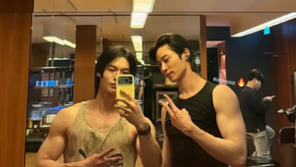 “이 얼굴에 운동은 반칙” 변우석, 민소매 사이 ‘우람한 근육’ 인증