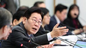 李대통령 “원전 신설 여부, 난타전 하더라도 모여 논쟁하라”