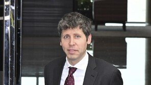 오픈AI “하반기에 하드웨어 기기 출시”…스마트 안경 가능성