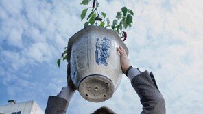 영화 ‘어쩔수가없다’로 본 중년의 구직 현실[폴 카버 한국 블로그]