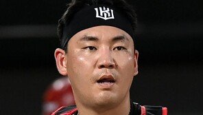 “장성우, 해외캠프 같이 가자” 계속 KT 유니폼