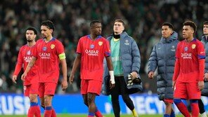 ‘이강인 부상’ PSG, 스포르팅에 석패…UCL 16강 직행 적신호