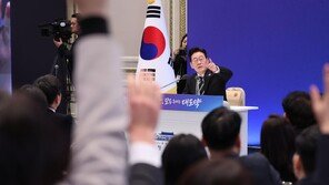 李 “한일 외교, 과거사 중요하지만 지금은 경제 주력해야”