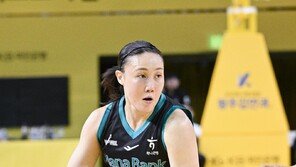 ‘만년 꼴찌’ 벗어나 ‘리그 1위’ 피날레 꿈꾸는 하나은행 맏언니 김정은