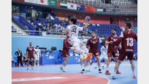 男핸드볼, ‘亞 최강’ 카타르에 32-31 승리…조 1위로 아시아선수권 결선리그 진출