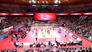 ‘손 떼려는’ 페퍼저축銀, ‘계산기 두드린’ B사…여자부 막내 구단 새 주인 찾기 난항 [발리볼 비키니]