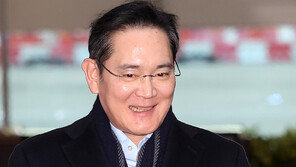 이재용 회장, 국내 첫 ‘30조 주식 부자’…1년새 2.5배
