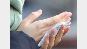 “나도 레이노?”…추위 떨다 실내 들어가니 손·발 색깔 3단계 변화 ‘깜짝’