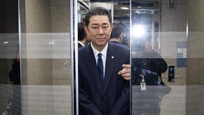 경찰, 김병기 차남 재직 업체 압수수색…편입·채용 의혹