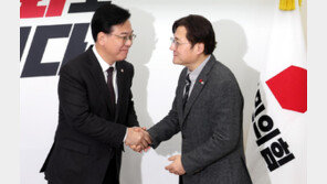 [속보]홍익표 “李대통령, 장동혁 대표 병문안 지시…쾌유 기원” 