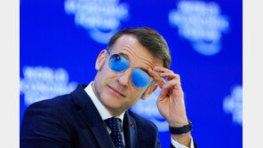 트럼프와 기싸움?…‘선글라스맨’ 변신한 마크롱