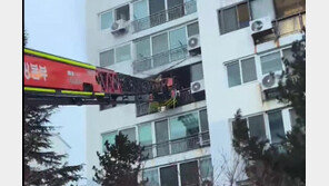 불길서 세 딸 구해낸 엄마에게 100만원 모아준 소방관들