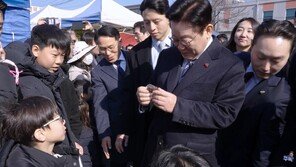 초등생에 두쫀쿠 받은 李 “두바이에서 온 건가?”