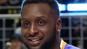 ‘배구 올스타전’ 베논, 시속 123㎞ 서브킹