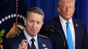 美, 34개국 군사회의 소집… ‘돈로 독트린’ 압박