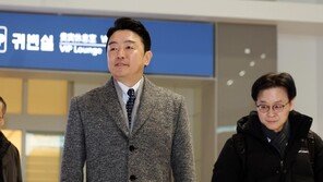 ‘방산특사’ 강훈식 캐나다행…정의선 회장까지 동행, 잠수함 수주 기대감