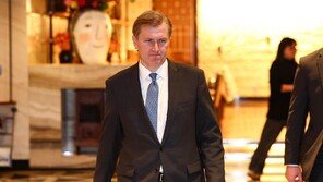 콜비 “李대통령 국방비 증액 현명…동맹 견고화”