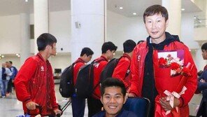 부상 선수 휠체어 밀어준 김상식, 베트남 사로잡았다