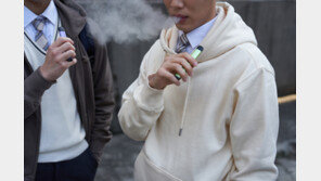 “검게 썩은 10대 男 폐”…‘전자담배’ 3년 폈다가 절제술 엔딩