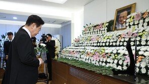 李대통령, 이해찬 前총리 빈소에서 눈물…최고등급 국민훈장 추서