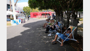 한여름 호주, 열파에 50도 육박…호주 오픈 진행고전