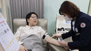 국무회의서 “두쫀쿠 받아봤다” 뽐낸 정은경…‘이것’ 참여 호소