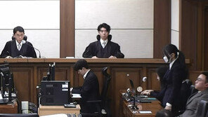 “솔선수범 못할망정 반면교사”…재판장 질타에 한숨 내쉰 김건희