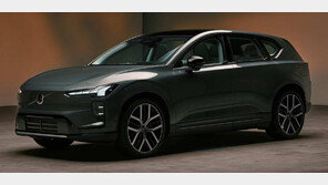 볼보, 중형 전기 SUV ‘EX60’ 공개… “게임체인저”