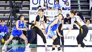 여자농구 국민은행, 우리은행에 75-70 승리…3연승 질주