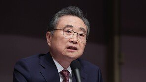 조현 “트럼프 관세 인상 언급, 합의 파기 아냐…팩트시트 충실히 이행”