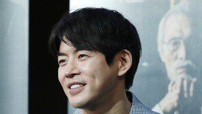 연극 ‘튜링머신’ 이상윤 “4면 무대·대본 해석…매일 깨지며 연기하죠”