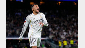 골키퍼 헤더에 무너진 레알…음바페 “승리 간절함 부족”