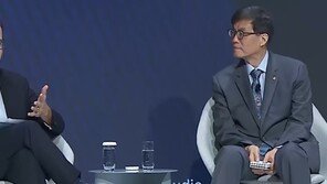 이창용 “환율 1430원대 다행…국민연금, 헤지비율 3~6개월 내 결정”