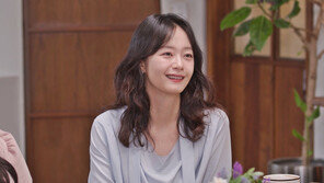 전소민, 유재석에게 받은 명품 지갑 자랑…탁재훈 “그거 쓰지마” 질투