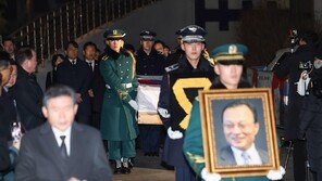 故이해찬 전 총리 발인 엄수…세종서 영면