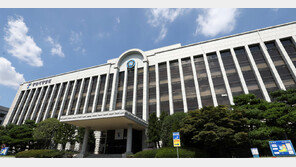 대포통장 모아 범죄 조직에 전달한 30대 징역 10개월