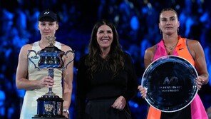 리바키나, ‘세계 1위’ 사발렌카 격파…생애 첫 호주오픈 정상