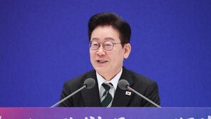 李 “위안부를 매춘부라니…짐승은 격리해야”