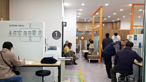 주민들 건강 챙기고, 집 고쳐주고… 가까이서 세심하게 도와요