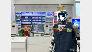 ‘로봇점장이 손님 맞는다’… 롯데이노베이트, 세븐일레븐 손잡고 AI로봇 테스트 배치