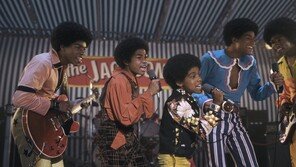 ‘마이클’, 2차 포스터·예고편…조카가 연기한 삼촌 마이클 잭슨은