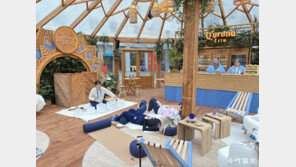 2026 밀라노 올림픽 선수촌 첫 공개…아늑한 휴게시설에 로봇팔과 함께하는 핀 교환