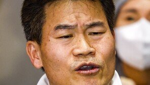 박지원 “전한길, 尹 구하겠다고 돌아왔다…감옥에서 썩어도 모자라”