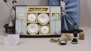 李대통령 설 명절 선물…그릇·수저세트와 집밥 재료